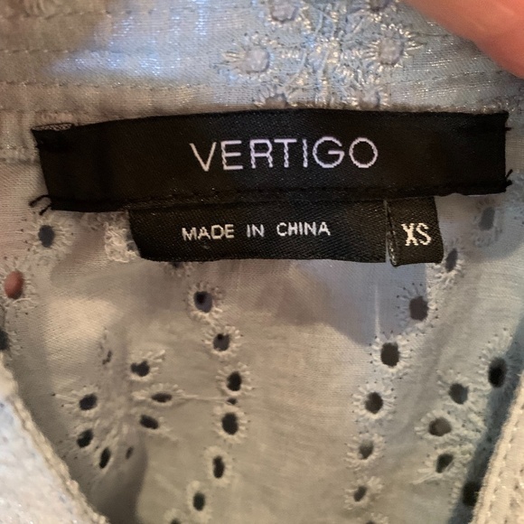 Vertigo Ruffle Front Eyelet Blouse XS - Picture 4 of 7